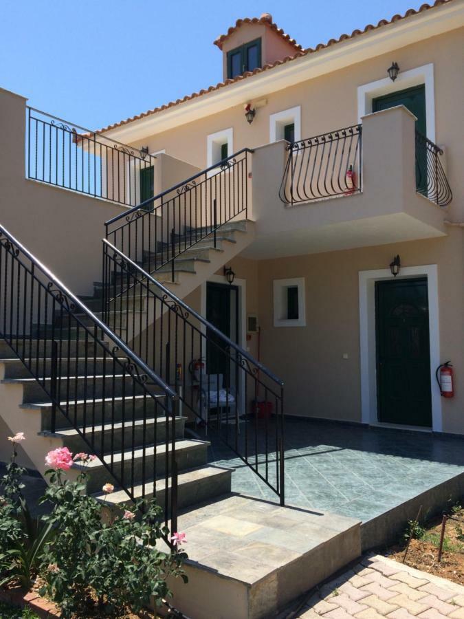 Koukounaries Studios Skala  Екстериор снимка